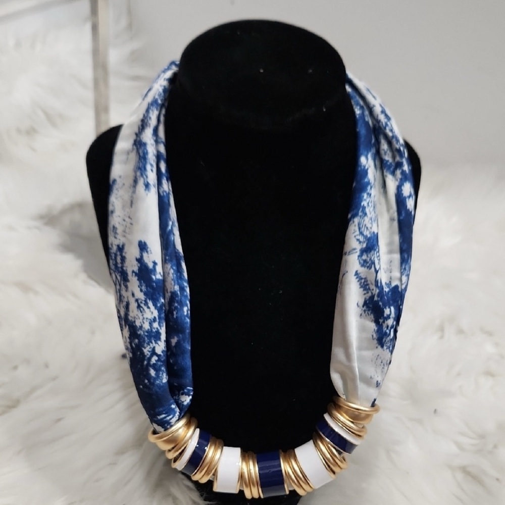 NWT ⚜️🩵💙⚜️ Piper K gorgeous blue tones adjustable scarf necklace - Picture 5 of 14